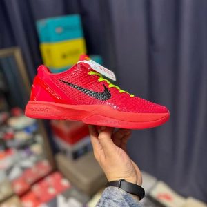 Basketball Shoes - High Top